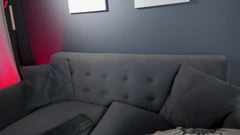 Its a pleasure to meet you. Im Flower. Help me reach 1k. Follow me. online show from 02.18.26