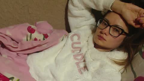 say meow and send tip  online show from 12.14.24