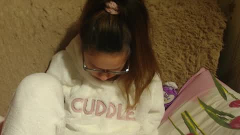 say meow and send tip  online show from 12.16.24