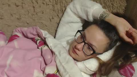 say meow and send tip  online show from 12.21.24