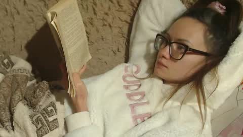 say meow and send tip  online show from 01.19.25