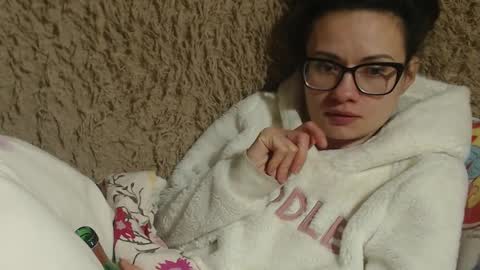 say meow and send tip  online show from 02.15.25