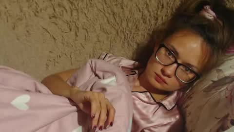 say meow and send tip  online show from 09.08.25