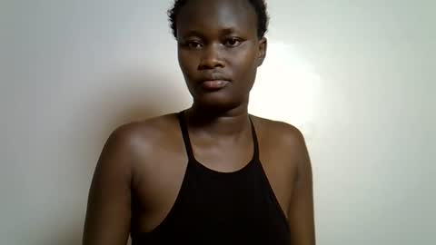 Snapshot of flowerdiva002 chatting on 10.29.25 flowerdiva002 online show from 10.29.25