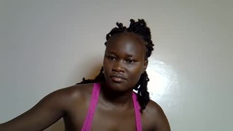 Snapshot of flowerdiva002 chatting on 11.13.25 flowerdiva002 online show from 11.13.25