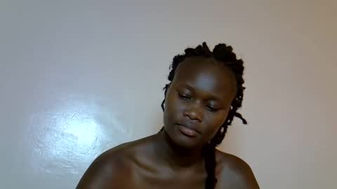 Snapshot of flowerdiva002 chatting on 11.26.25 flowerdiva002 online show from 11.26.25