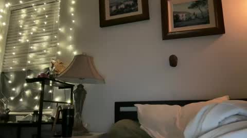 flowerlvr online show from 02.12.25