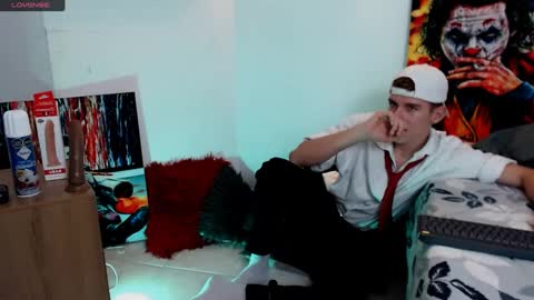 flowers109 online show from 03.03.25