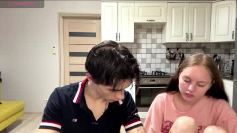 flowerscouple online show from 04.05.26