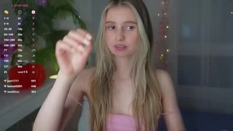 Adeline online show from 02.12.25