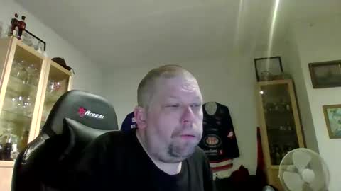 fluffy_espen online show from 03.16.26