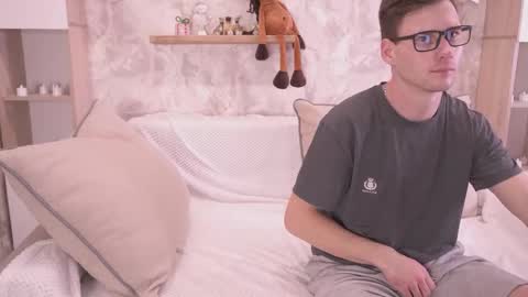 Fluffy and Krut online show from 12.14.25