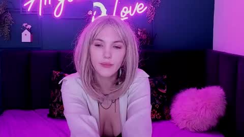 Monica online show from 03.04.25