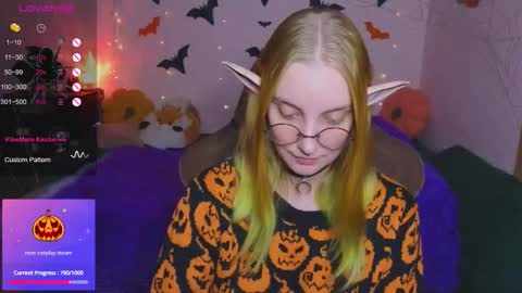 Snapshot of fluffy_muffin3 chatting on 10.26.25 Agatha online show from 10.26.25