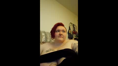 fluffyc0rgi online show from 12.04.25