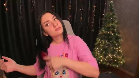 Lina online show from 12.15.25