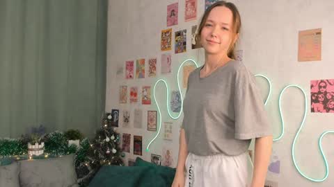 Polly online show from 12.28.24
