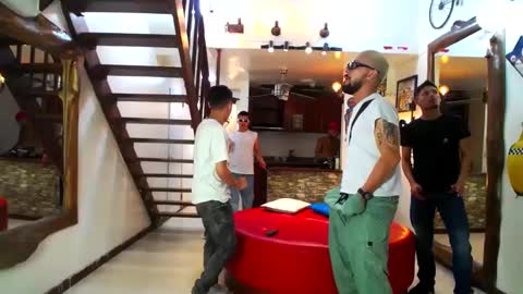 flyckers online show from 01.12.25