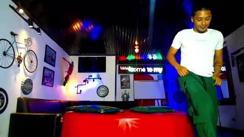flyckers online show from 05.12.26