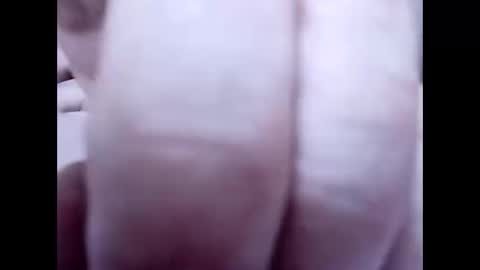 Snapshot of flye63 chatting on 02.08.25 flye63 online show from 02.08.25