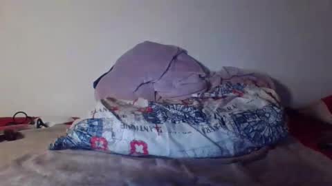 Snapshot of flylen chatting on 03.04.25 flylen online show from 03.04.25