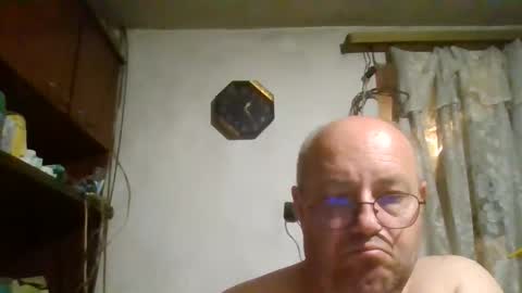 Snapshot of fm_group_nederland chatting on 09.14.25 VIP Magnolia online show from 09.14.25