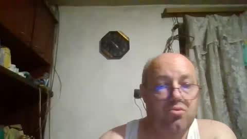 Snapshot of fm_group_nederland chatting on 09.26.25 VIP Magnolia online show from 09.26.25