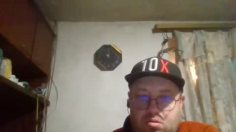 Snapshot of fm_group_nederland chatting on 10.18.25 VIP Magnolia online show from 10.18.25