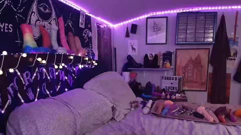 Snapshot of fondadix_ chatting on 01.27.25 Fonda Dix online show from 01.27.25