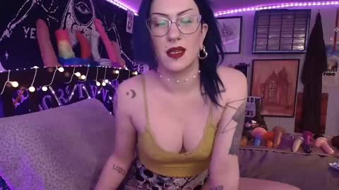 Snapshot of fondadix_ chatting on 02.05.25 Fonda Dix online show from 02.05.25