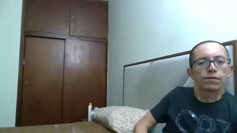 fonzi_flores online show from 11.22.25