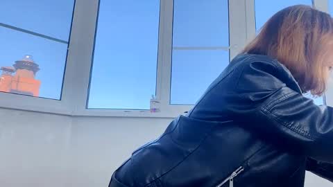 Laura online show from 09.11.25