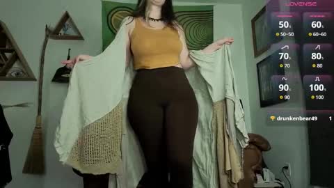 Snapshot of forestdarling chatting on 02.19.26 forestdarling online show from 02.19.26