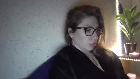 Snapshot of fox_red_lady7 chatting on 01.25.25 fox_red_lady7 online show from 01.25.25