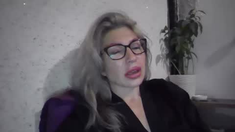 fox_red_lady7 online show from 11.12.25