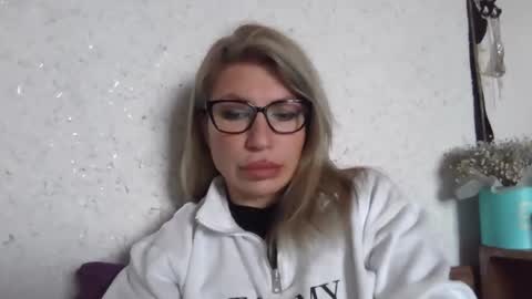 Snapshot of fox_red_lady7 chatting on 01.19.26 fox_red_lady7 online show from 01.19.26