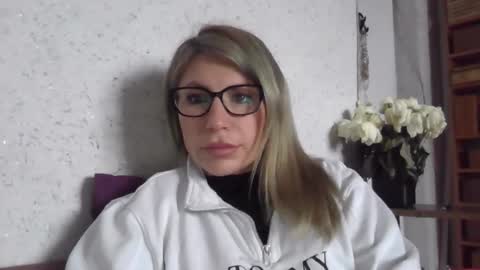 Snapshot of fox_red_lady7 chatting on 02.04.26 fox_red_lady7 online show from 02.04.26