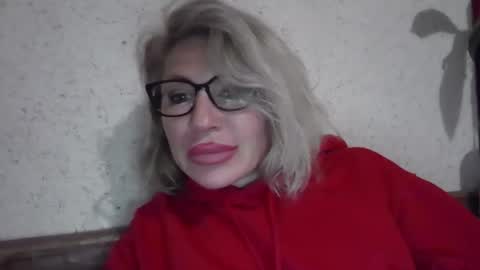 fox_red_lady7 online show from 04.17.26