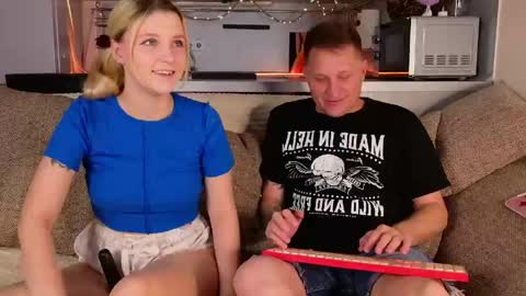 We are a couple Leo and Sofiayou are always welcome here online show from 04.13.26