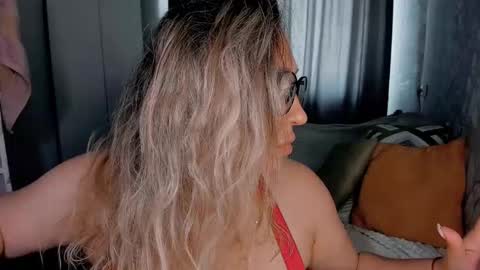 Kris online show from 10.25.25