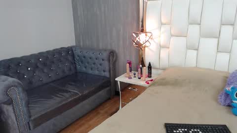 Foxxy  online show from 10.01.25