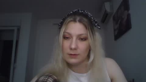 foxy_bright online show from 03.24.26