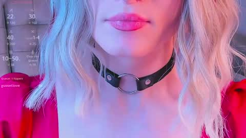 Snapshot of foxy_jpg chatting on 02.07.25 Sue online show from 02.07.25