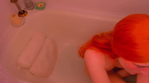 Snapshot of foxy_jpg chatting on 12.02.25 Sue online show from 12.02.25