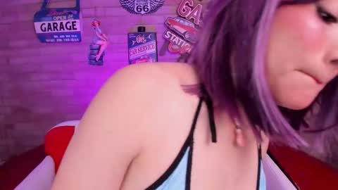 Snapshot of foxy_rhenna chatting on 12.05.25 Miss Rhenna online show from 12.05.25