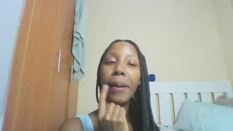 Snapshot of foxyatmidnite chatting on 07.02.26 foxyatmidnite online show from 07.02.26