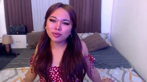 Snapshot of foxygirl_xx chatting on 09.10.25 Ms. FOX online show from 09.10.25