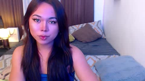 Snapshot of foxygirl_xx chatting on 10.11.25 Ms. FOX online show from 10.11.25