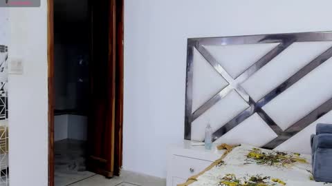 Snapshot of foxyhillx chatting on 11.22.25 foxyhillx online show from 11.22.25