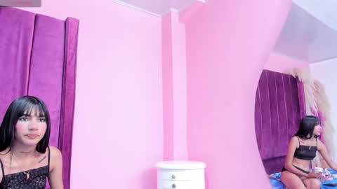 Snapshot of foxyhillx chatting on 12.15.25 foxyhillx online show from 12.15.25